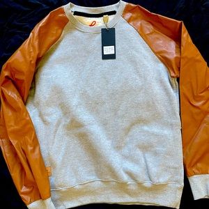 Doesn’t fit and never worn